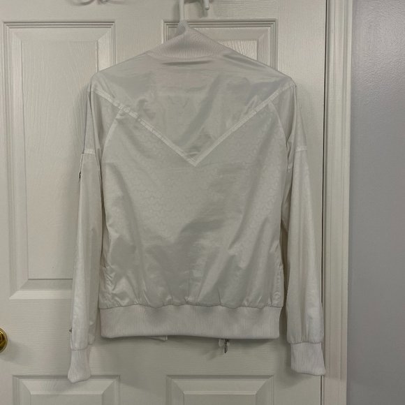 Adidas women's white 3-stripes jacket with holographic logo print - Picture 5 of 10